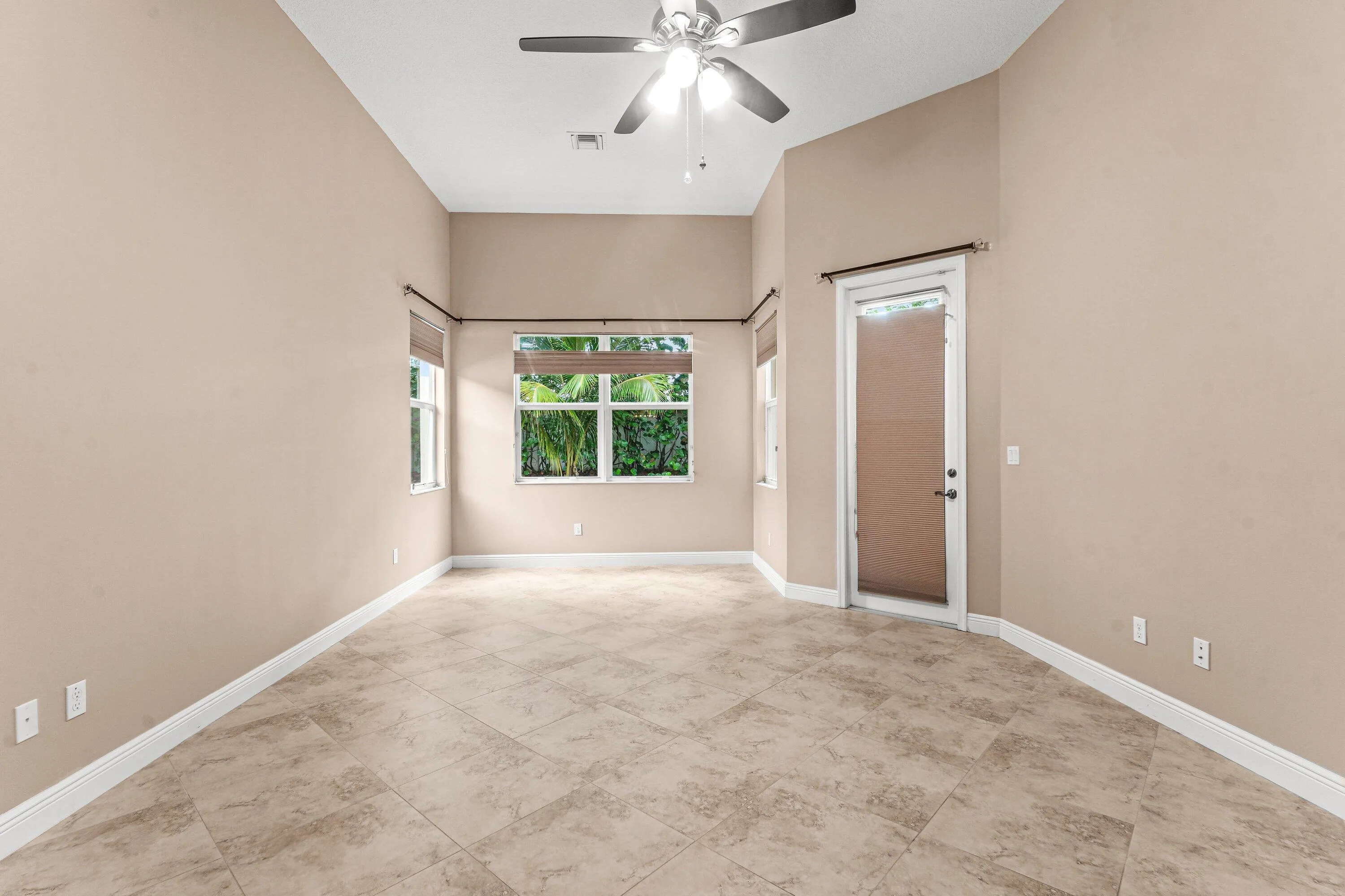 015-9466CampiDrive-Wellington-FL-33467-S