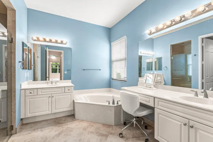 019-9466CampiDrive-Wellington-FL-33467-S