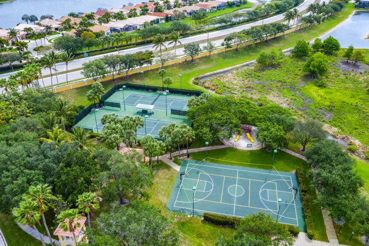 pickball and tennis courts