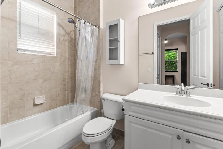 025-9466CampiDrive-Wellington-FL-33467-S
