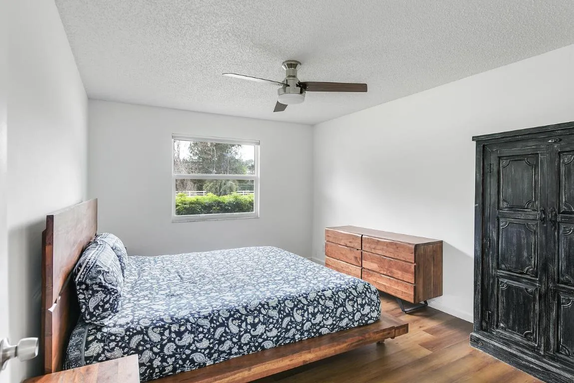 1401 Pelham Rd Wellington FL-large-027-0