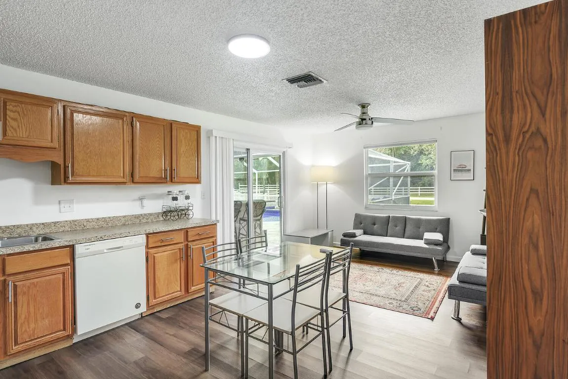 1401 Pelham Rd Wellington FL-large-023-0