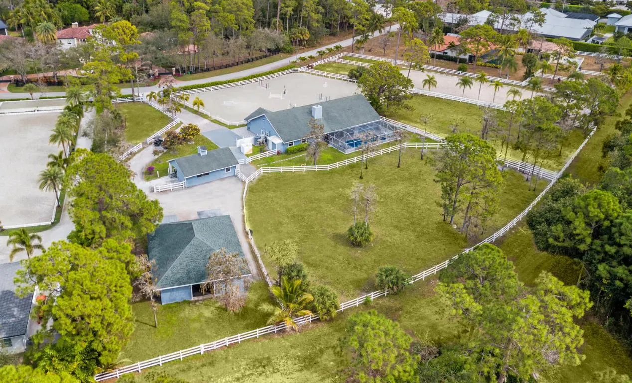 1401 Pelham Rd Wellington FL-large-044-0