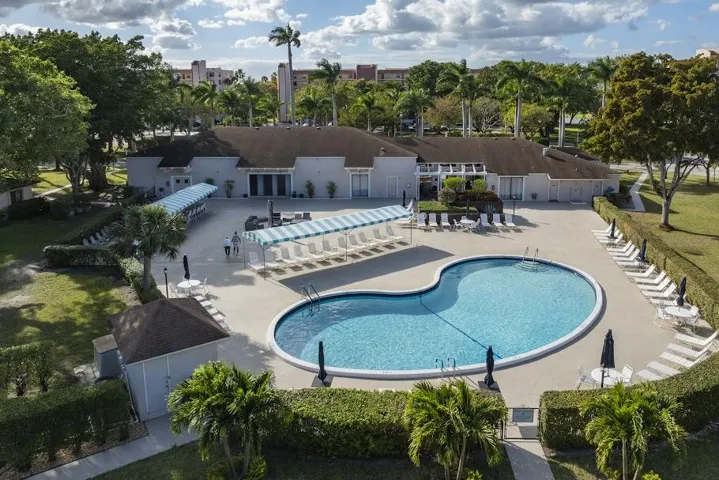 Clubhouse, pool and shuffleboard