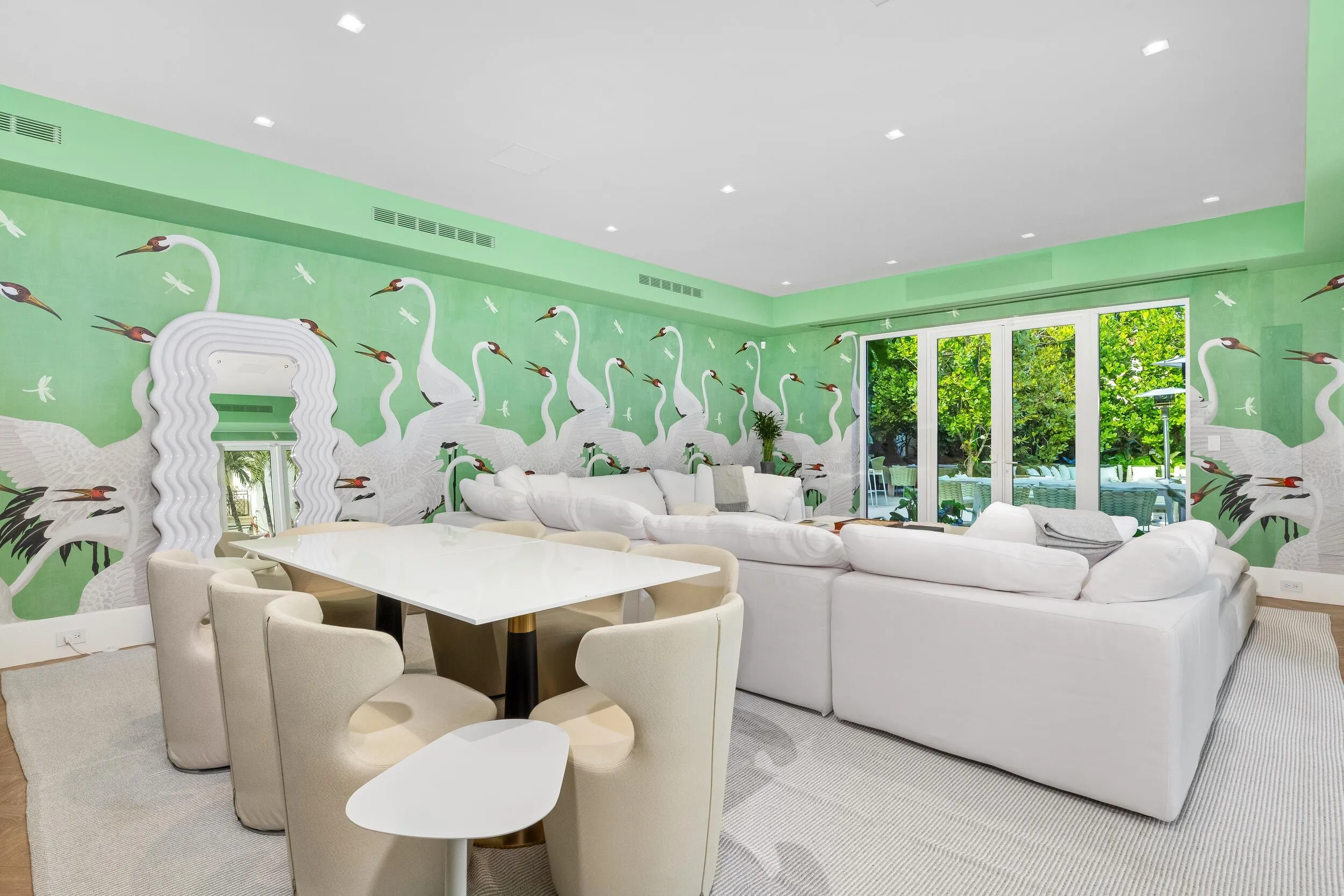 Lounge 2