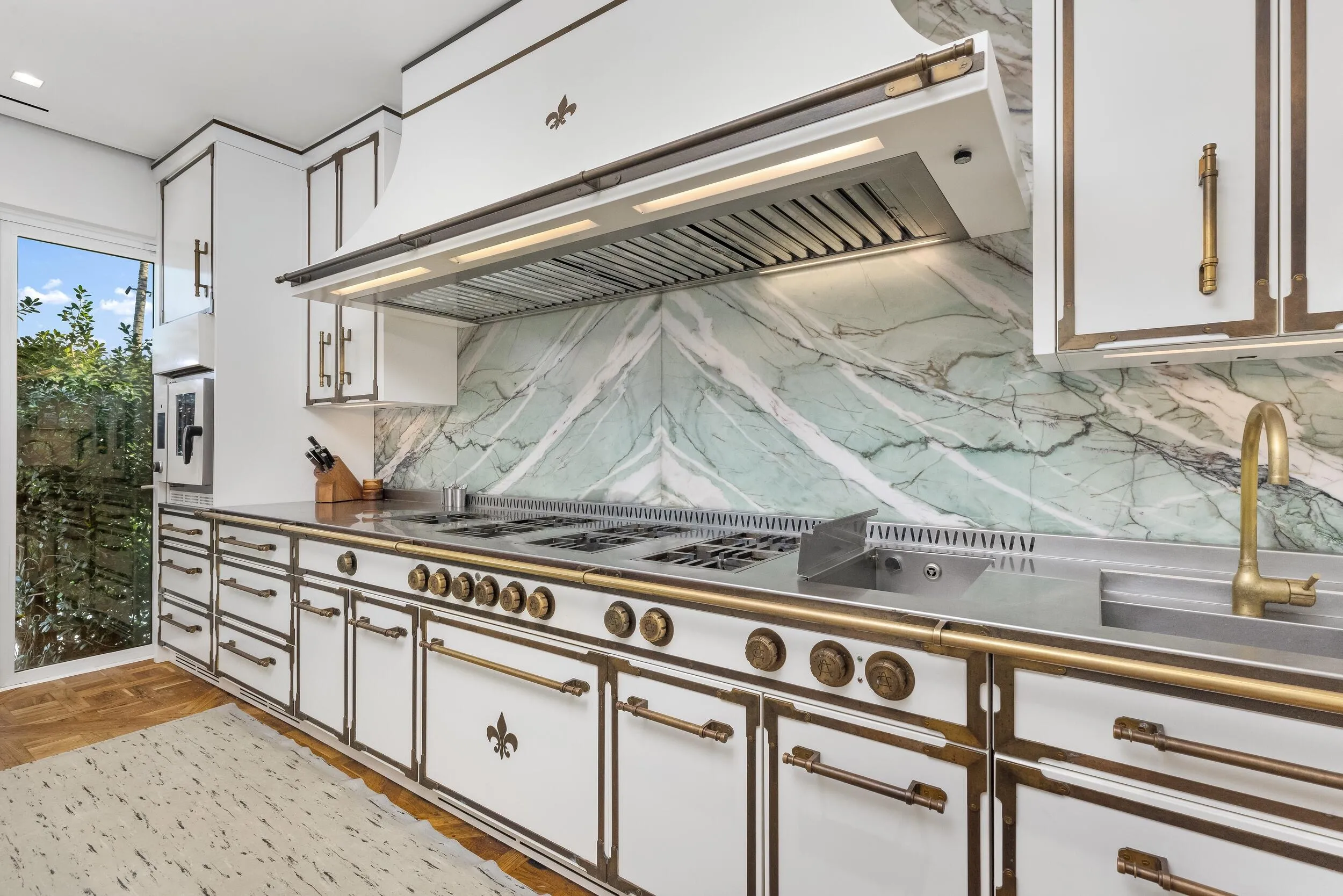 Kitchen 7