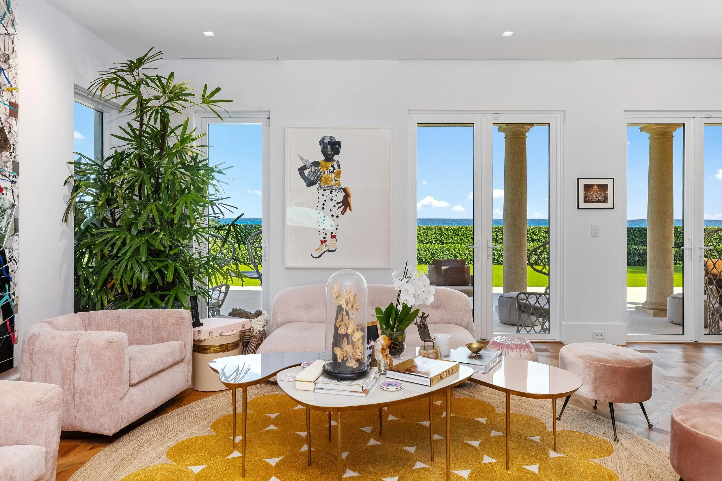 Living Area 11