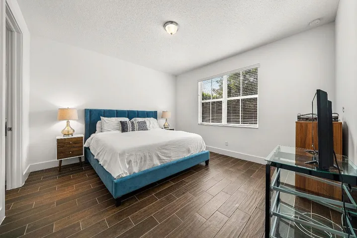 Downstairs Suite