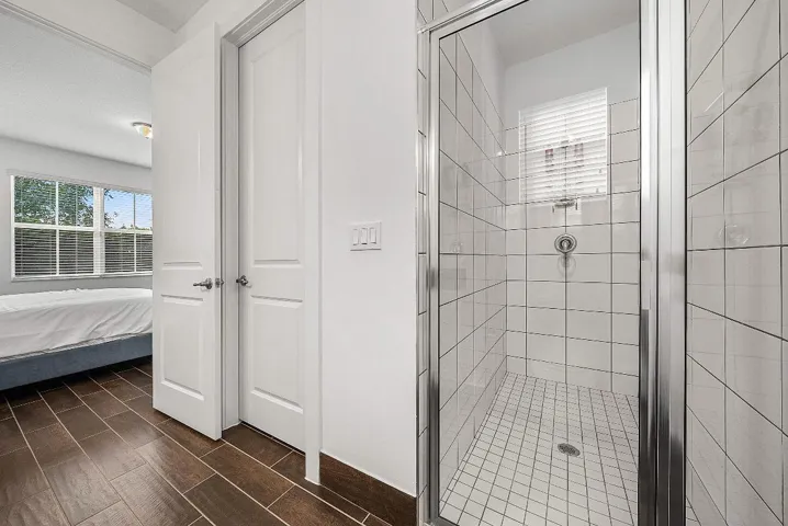 Downstairs Suite Bathroom