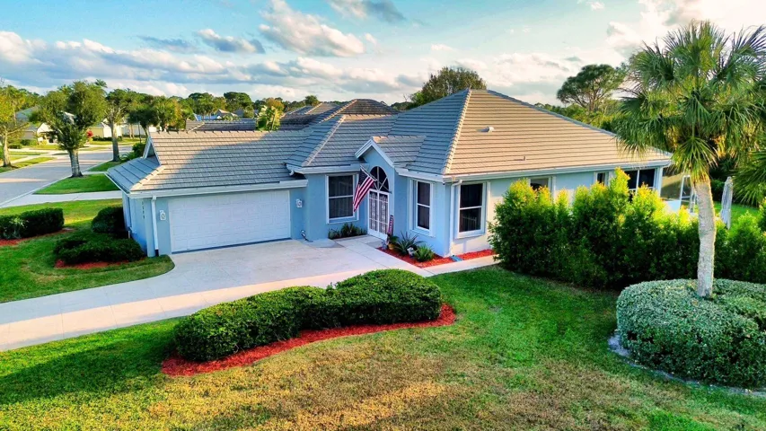 Front Garage Aerial View