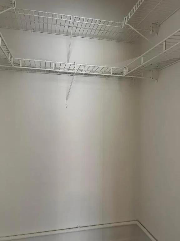 Walking closet