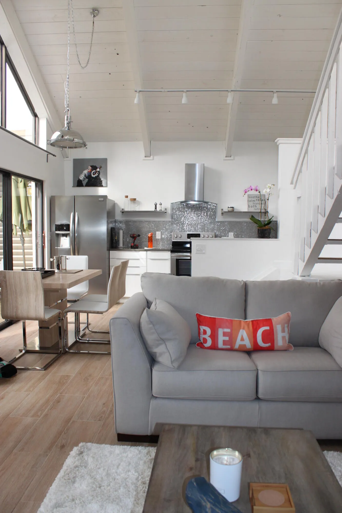 MAIN LIVING AREA