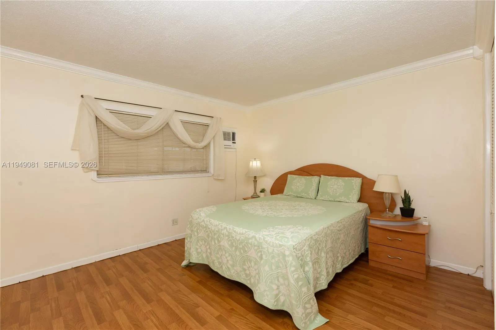 Spacious Primary Bedroom, Laminate Floor