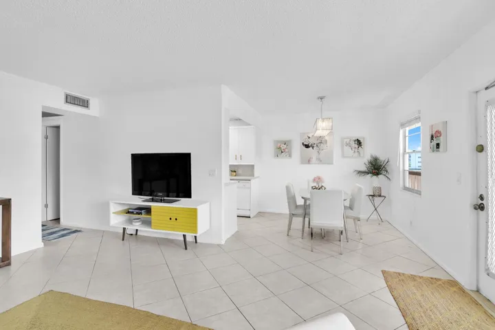 Living / Dining Room