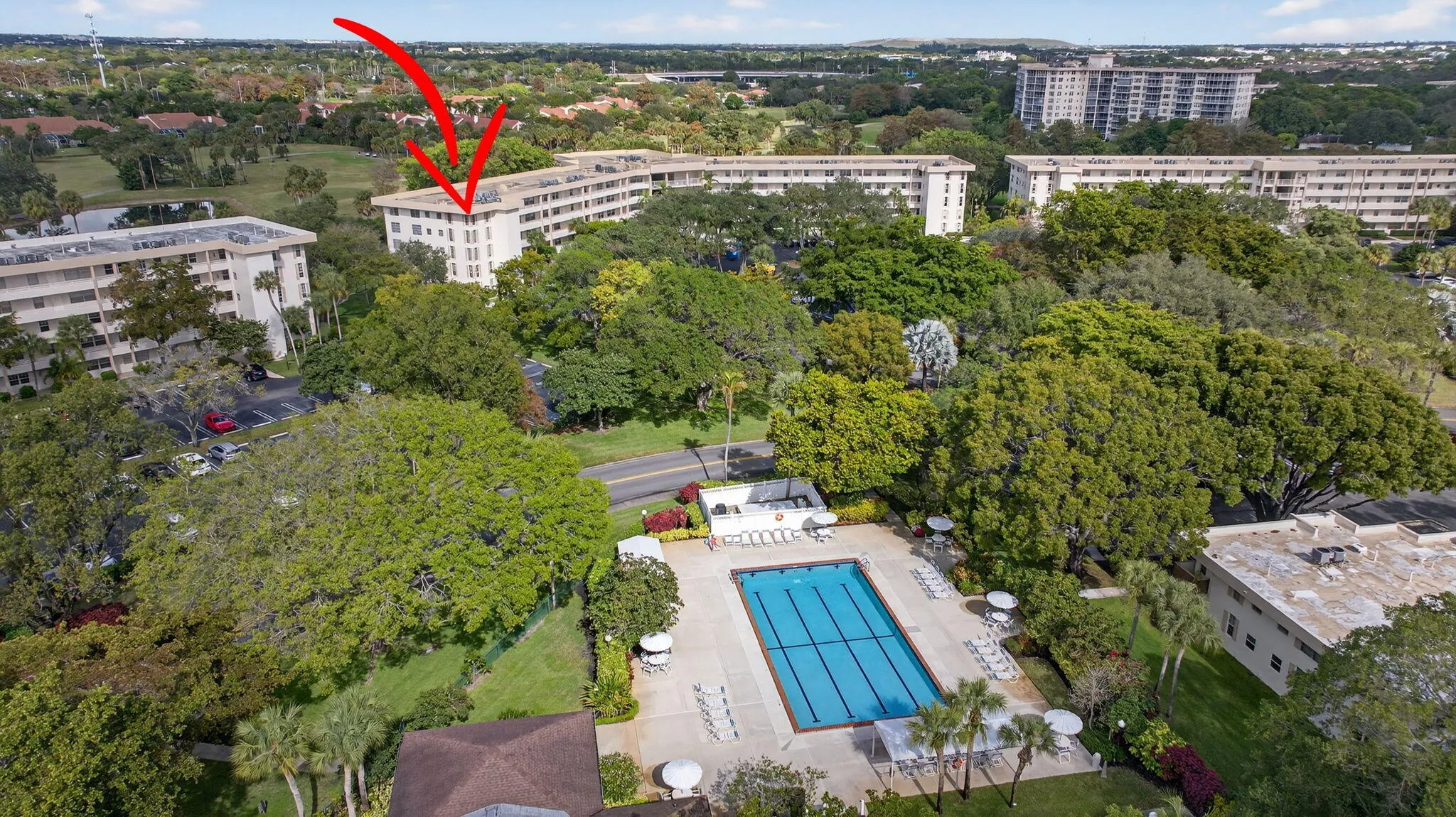 3960 Oaks Clubhouse Drive 512