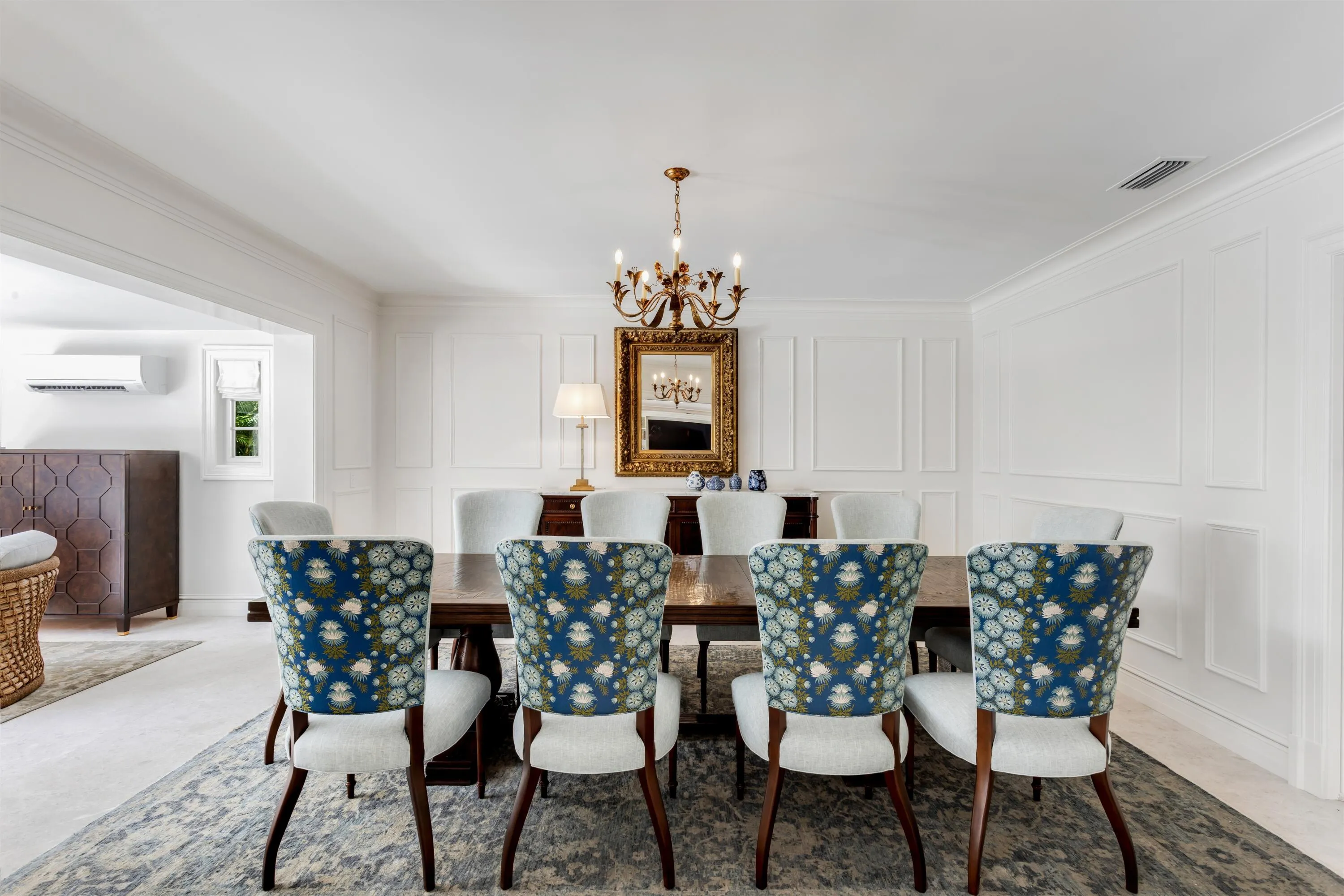 DINING_ANGLE_EB