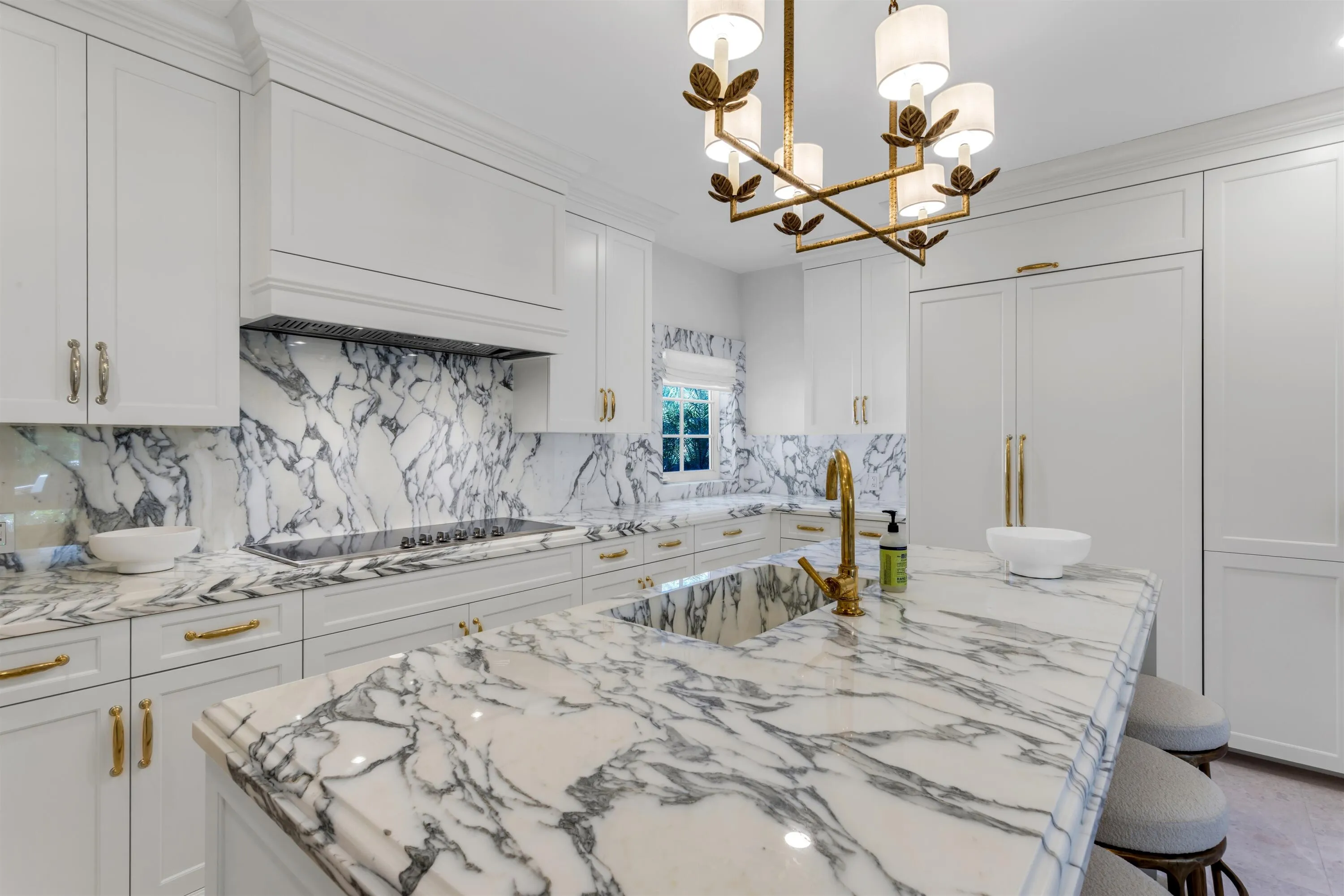 KITCHEN_STRAIGHT_2_EB