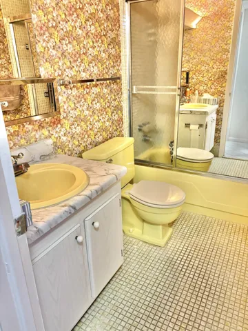 2 full bathrooms
