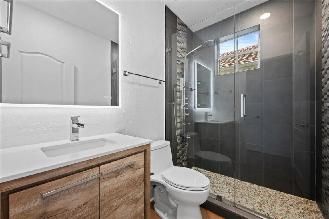 Bathroom 2 - Main Level