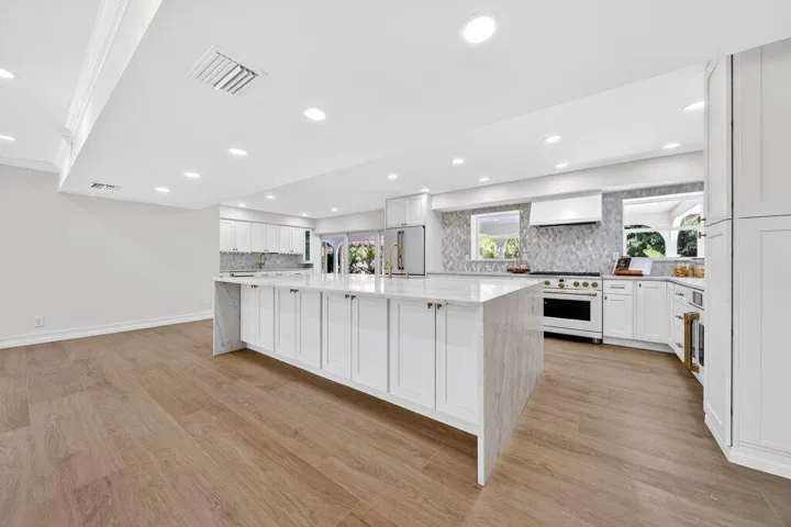 kitchen3.jpg-SMALL