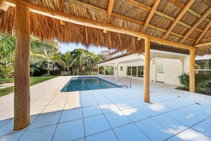 pool3.jpg-SMALL