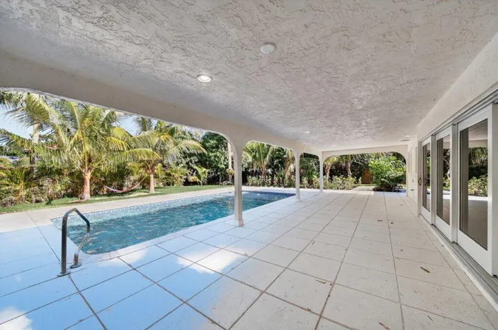 pool1.jpg-SMALL