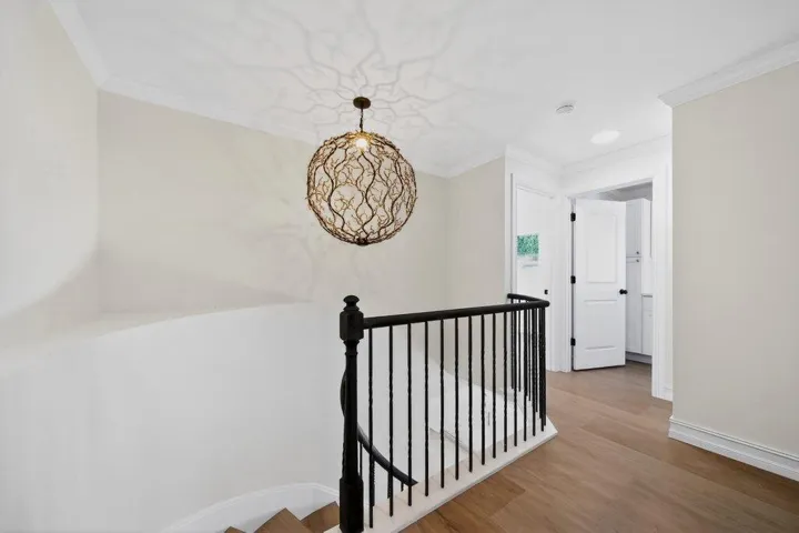 upperstairs1.jpg-SMALL