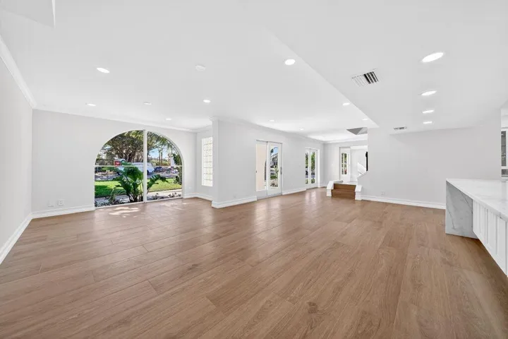 openliving1.jpg-SMALL