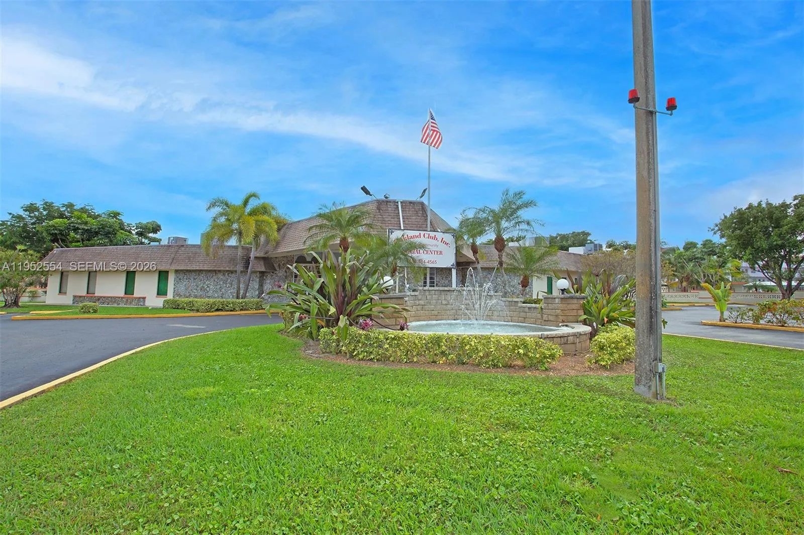 CLUBHOUSE WITH MANY AMENITIES/POOL/GYM