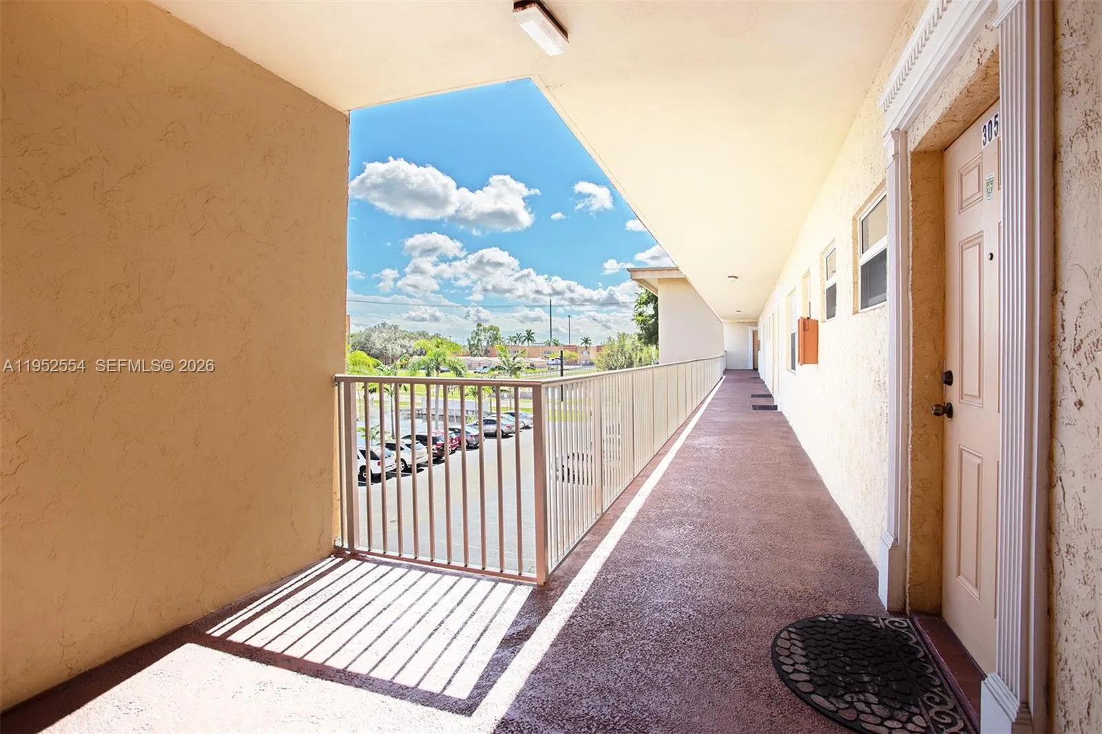 CAT WALK FROM ELEVATOR TO UNIT