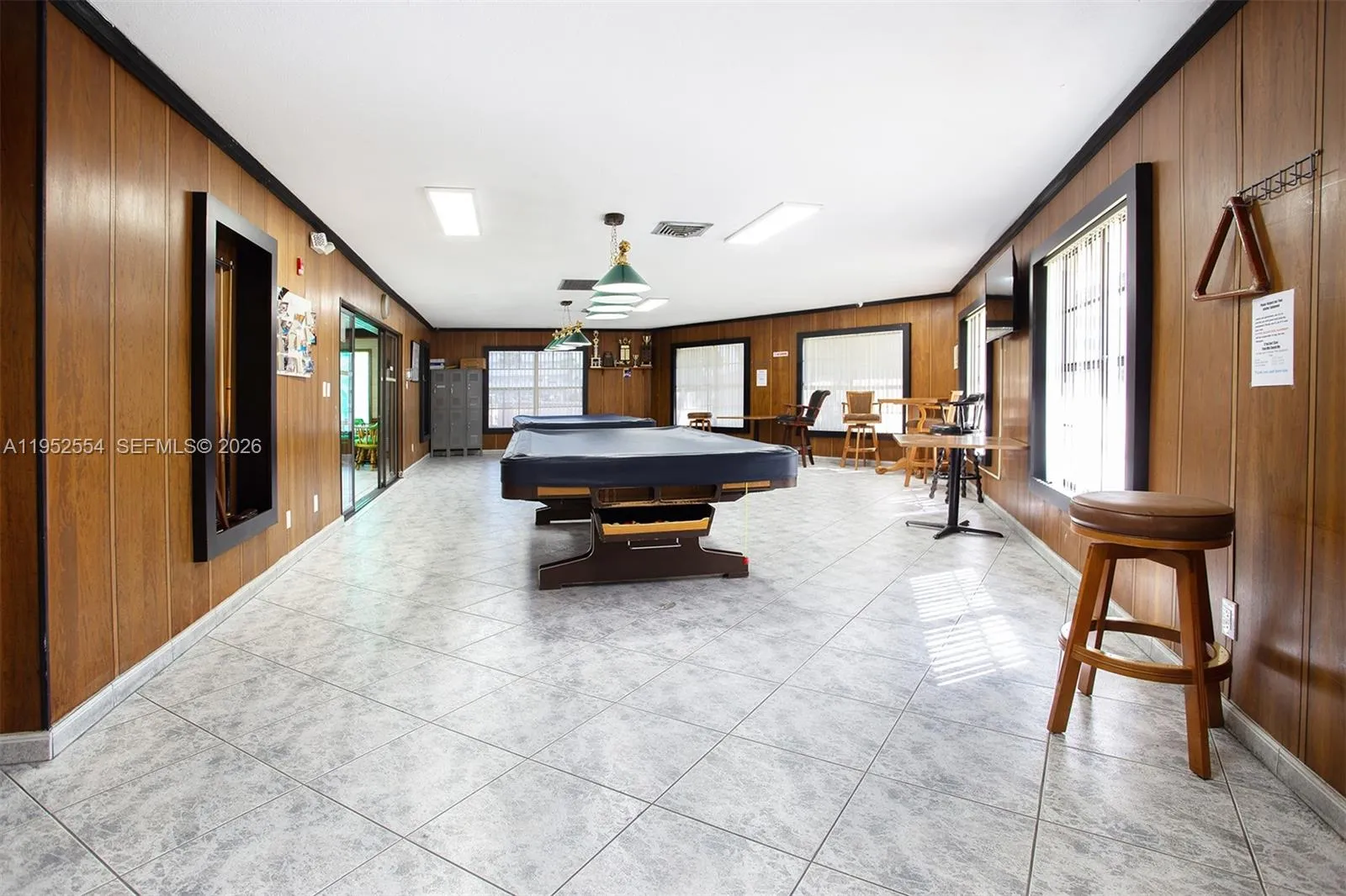 CLUBHOUSE BILLARDS