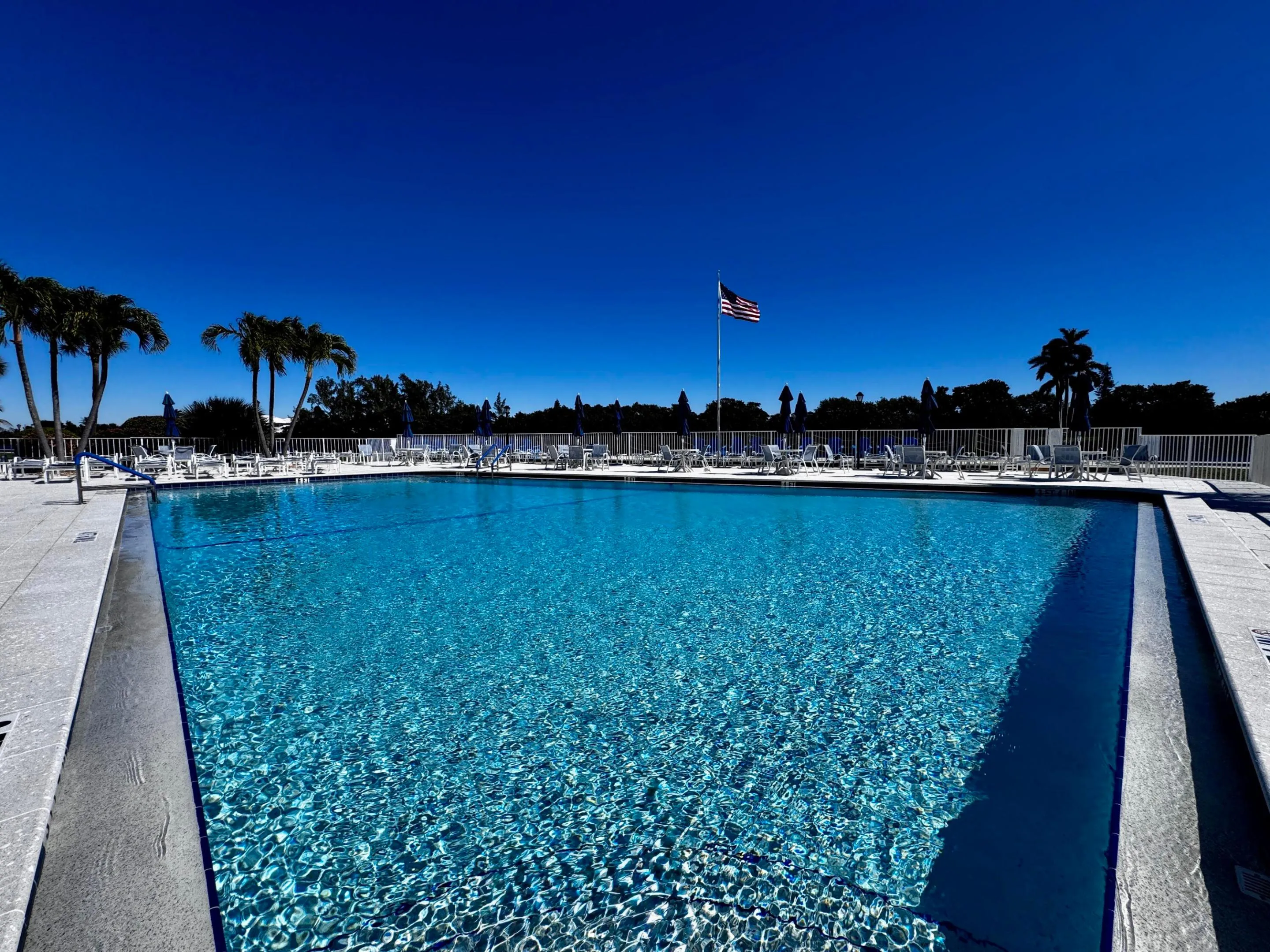 Intracoastal front pool
