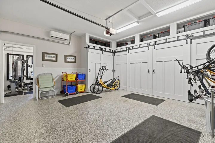 chilled 3 CAR garage