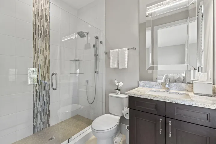 Guest Bathroom 3