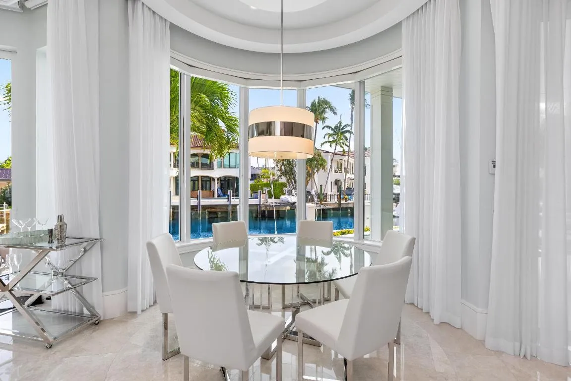 Breakfast Nook