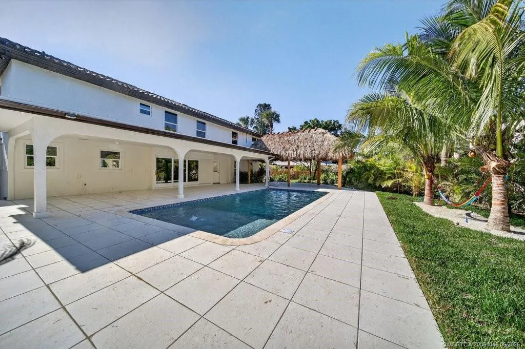 Property photo 44
