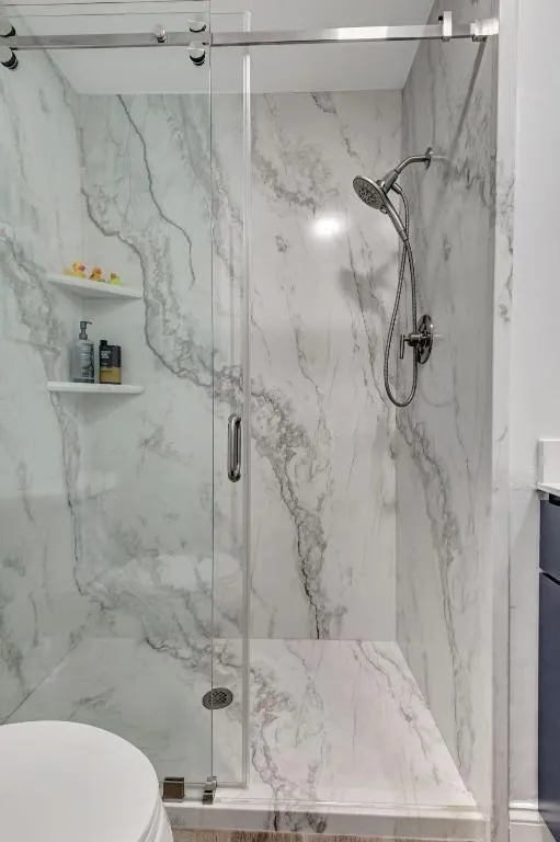 BEAUTIFUL PRIMARY SHOWER
