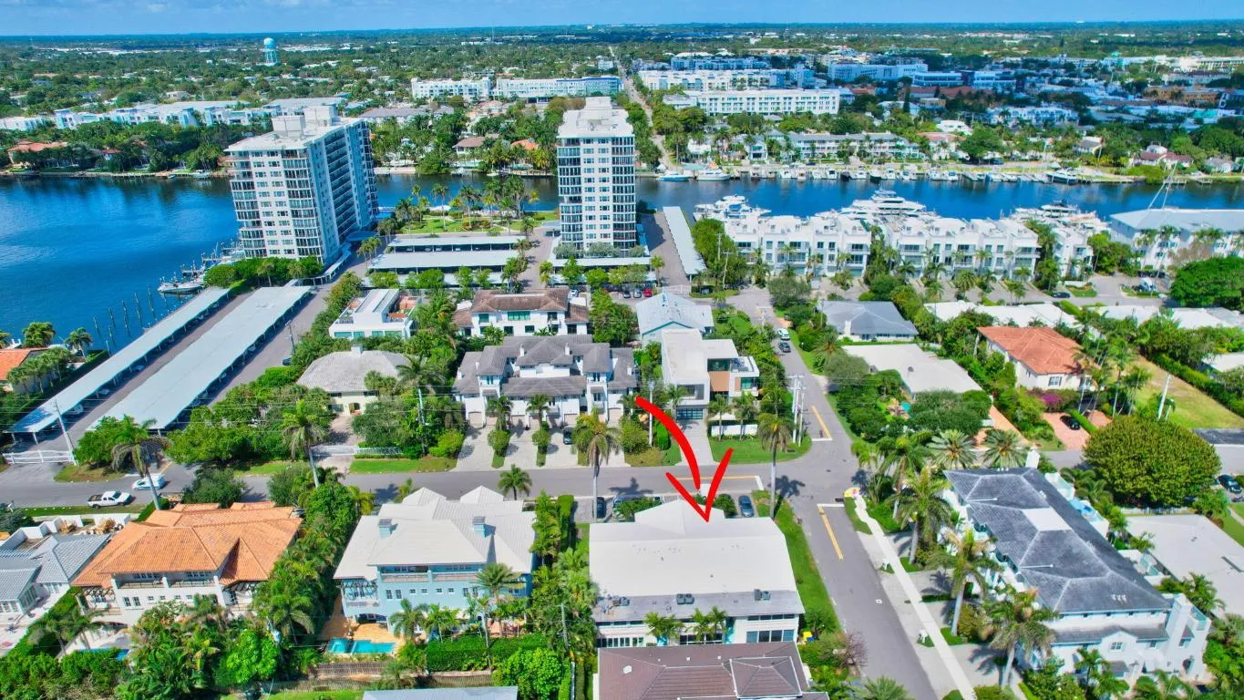 2 BLOCKS TO INTRACOASTAL