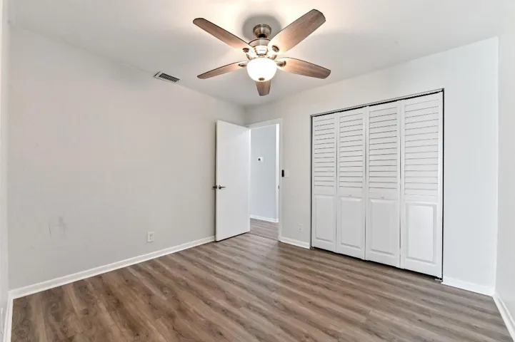 19 bedroom 01