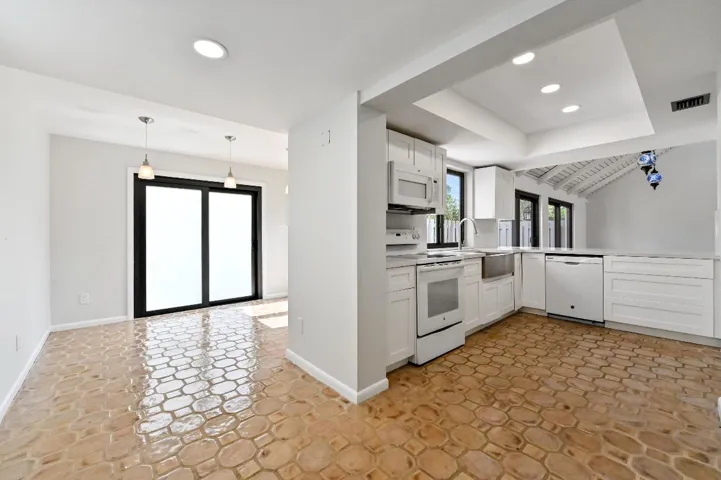 16 kitchen 04