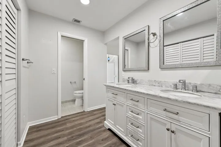 30 bathroom 02