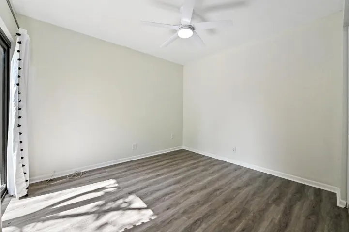 24 bedroom 01