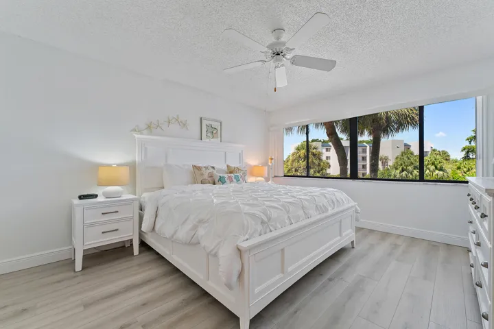 022-1605US1N-Jupiter-FL-FULL