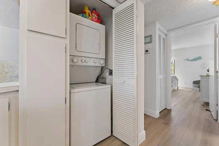 016-1605US1N-Jupiter-FL-FULL