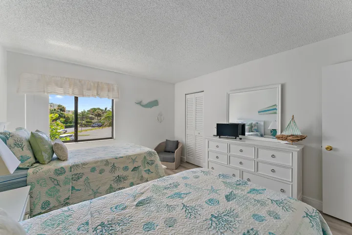 018-1605US1N-Jupiter-FL-FULL