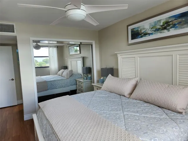 Second bedroom