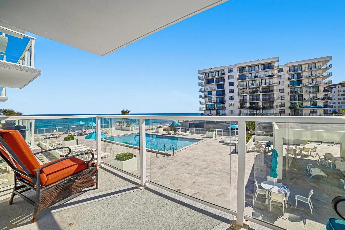 211 Balcony & View