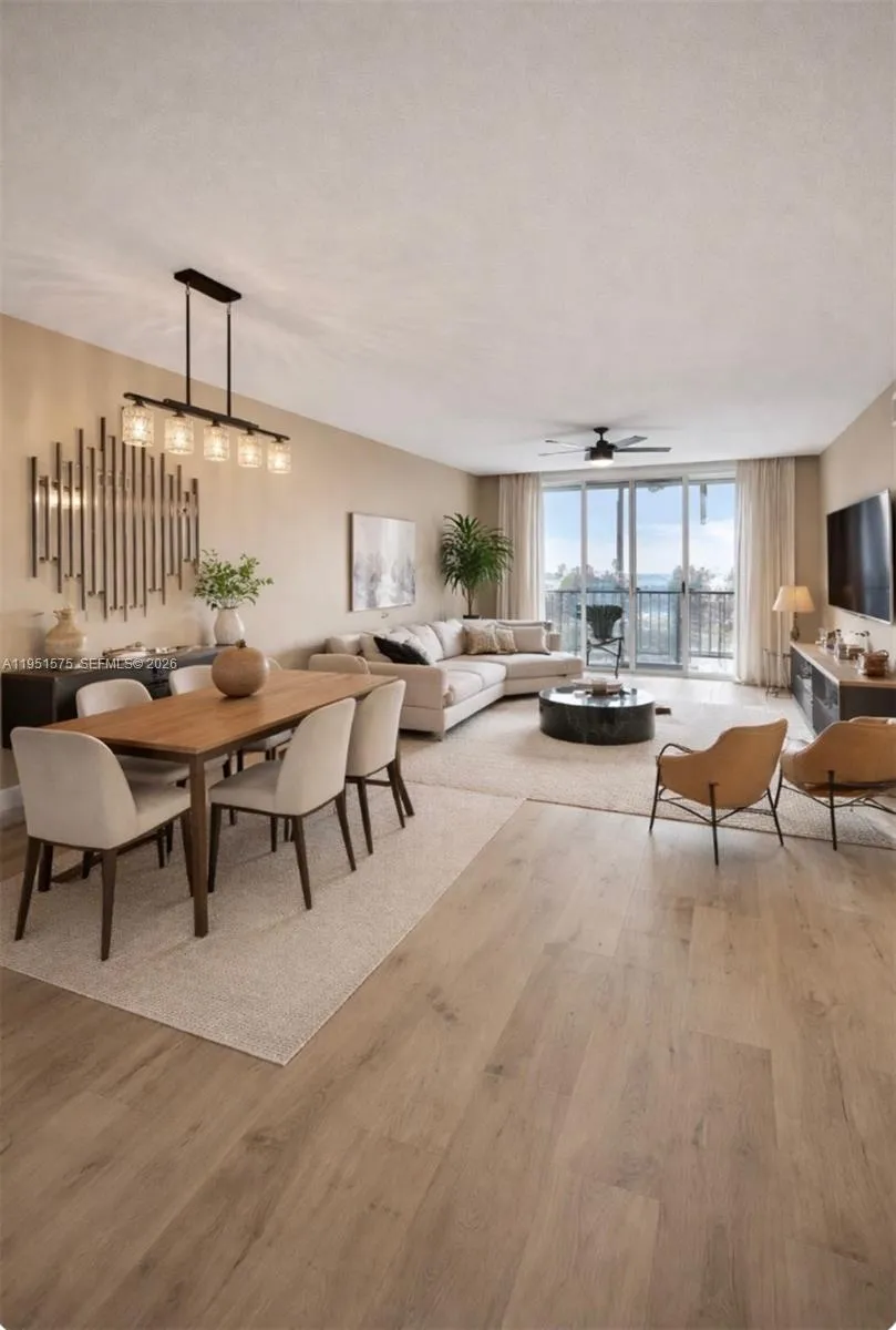 Virtual Livingroom/Diningroom