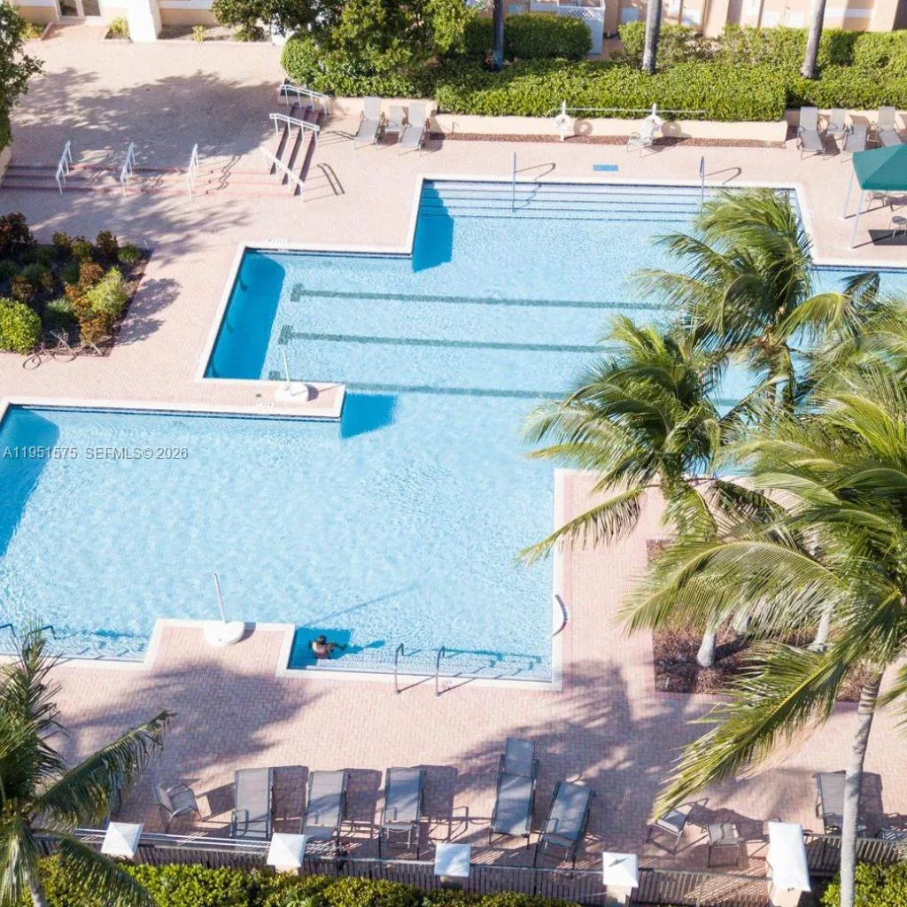 KP Outdoor Pool
