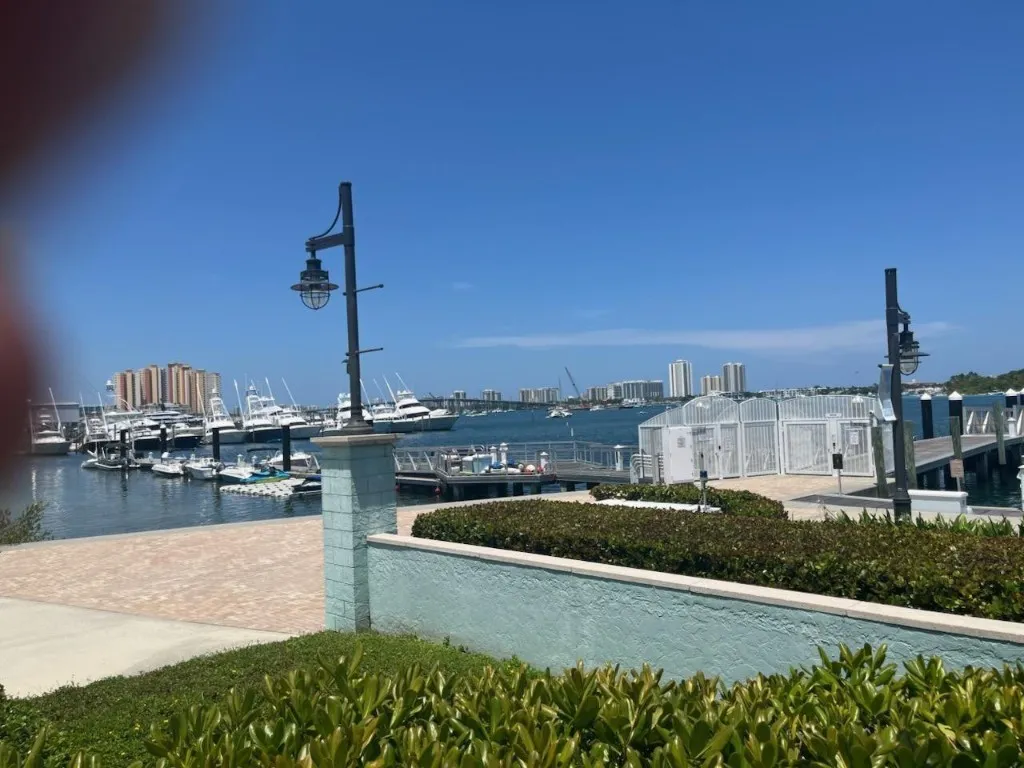 RIVIERA INTRACOASTAL VIEW